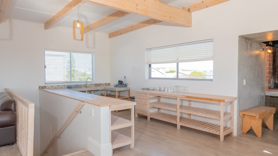 8 Bedroom Property for Sale in Struisbaai Western Cape
